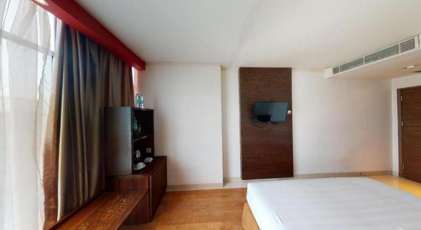 Redstar Hotel Jakarta Buitenkant foto